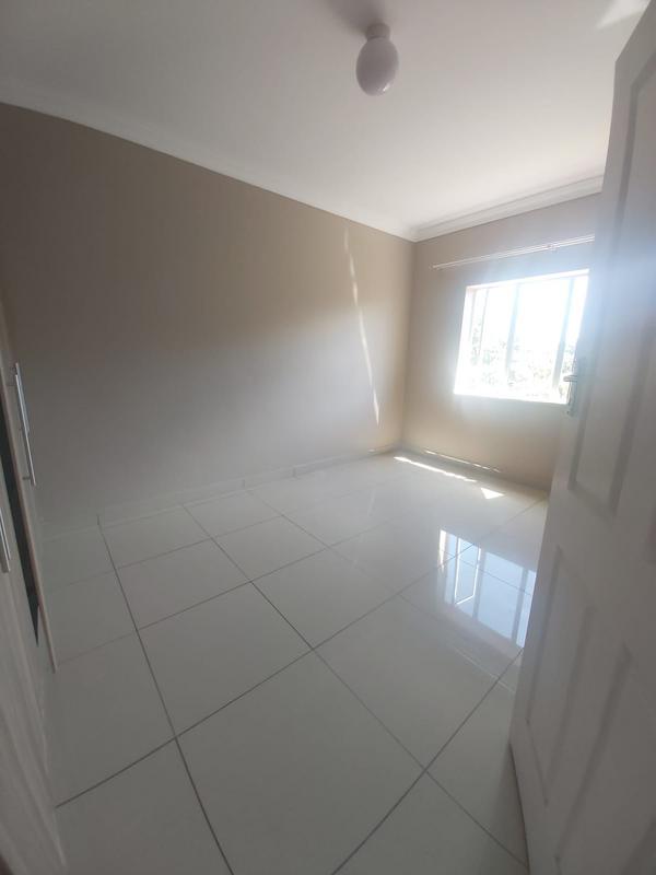 To Let 2 Bedroom Property for Rent in Umkomaas KwaZulu-Natal