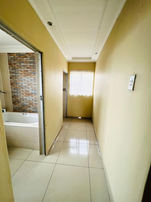 3 Bedroom Property for Sale in Kwamashu D KwaZulu-Natal