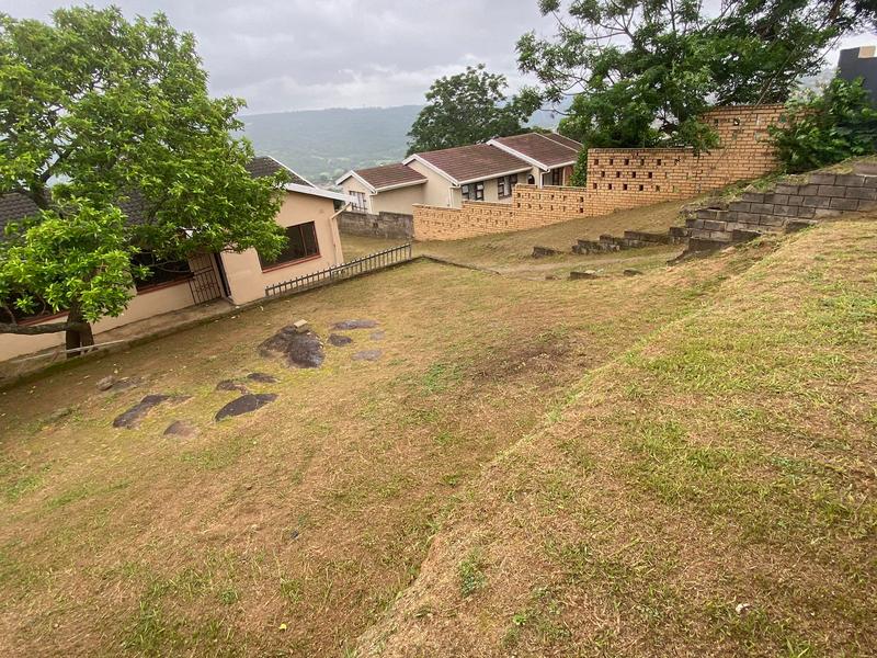 5 Bedroom Property for Sale in Umlazi KwaZulu-Natal