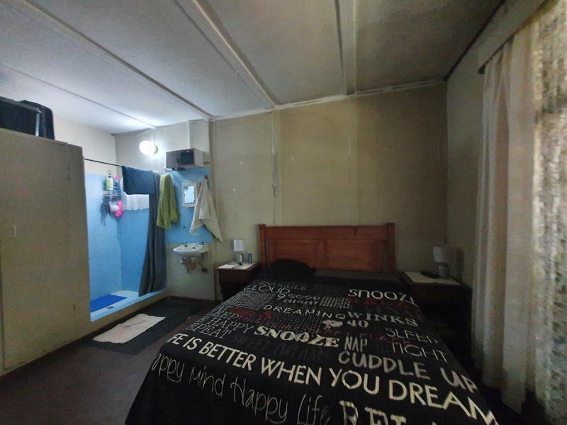 7 Bedroom Property for Sale in Umtentweni KwaZulu-Natal