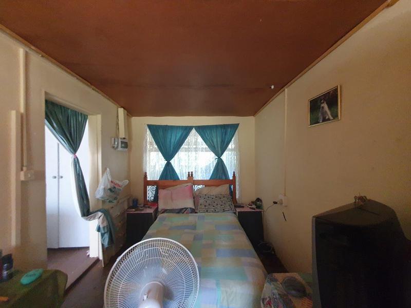 7 Bedroom Property for Sale in Umtentweni KwaZulu-Natal