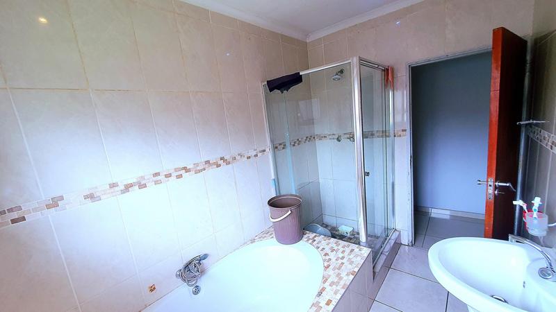 4 Bedroom Property for Sale in Birdswood KwaZulu-Natal