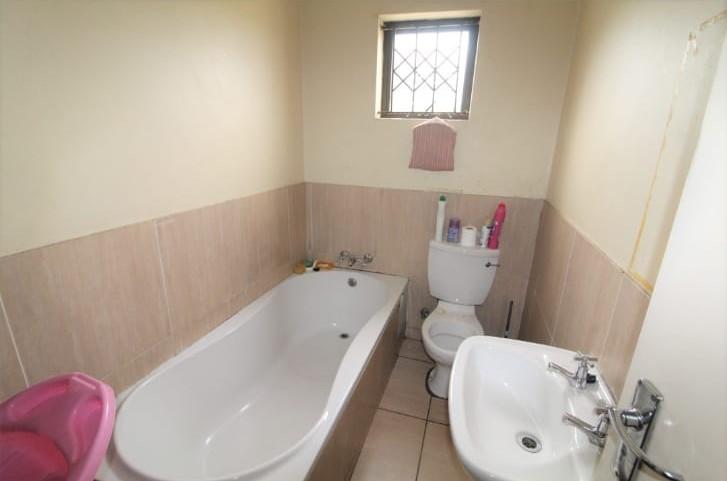 2 Bedroom Property for Sale in Montclair KwaZulu-Natal