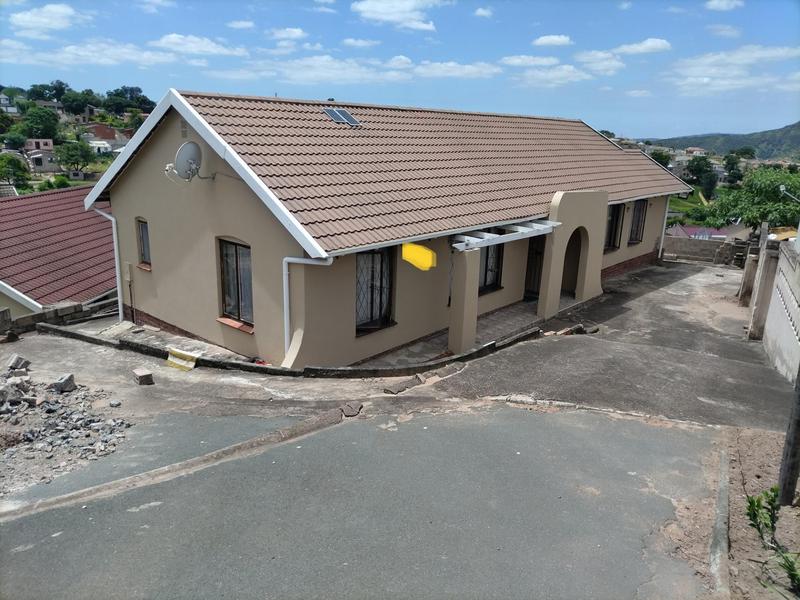 4 Bedroom Property for Sale in Kwandengezi KwaZulu-Natal