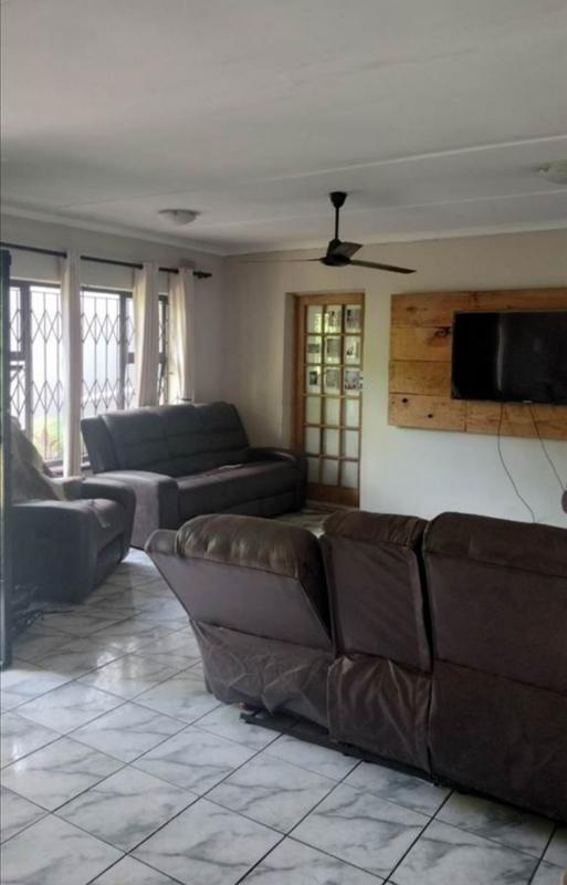 5 Bedroom Property for Sale in Veld En Vlei KwaZulu-Natal