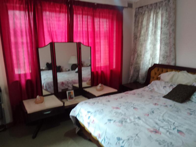 6 Bedroom Property for Sale in Kwamashu KwaZulu-Natal