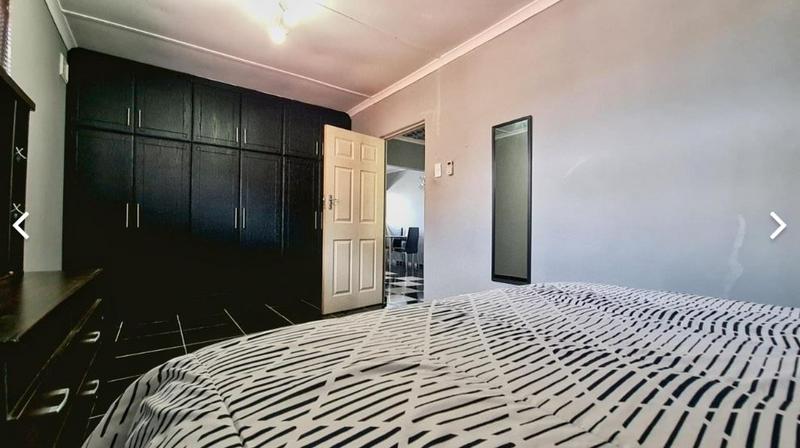 4 Bedroom Property for Sale in Queensburgh KwaZulu-Natal