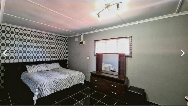 4 Bedroom Property for Sale in Queensburgh KwaZulu-Natal