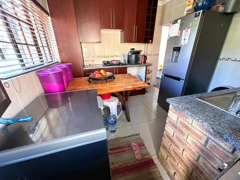 2 Bedroom Property for Sale in Umlazi P KwaZulu-Natal