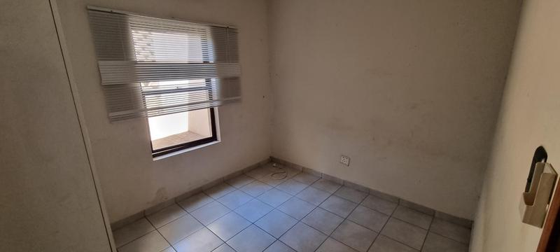 To Let 2 Bedroom Property for Rent in Margate KwaZulu-Natal