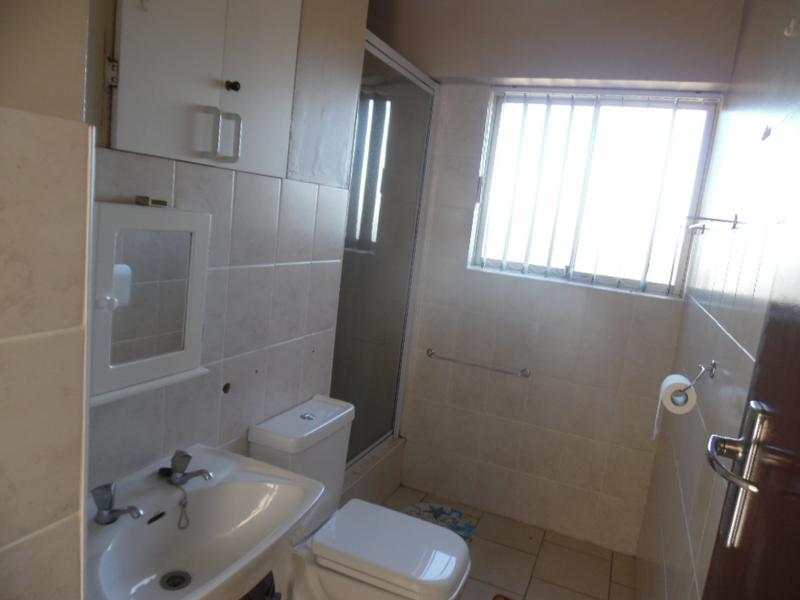 To Let 2 Bedroom Property for Rent in Amanzimtoti KwaZulu-Natal