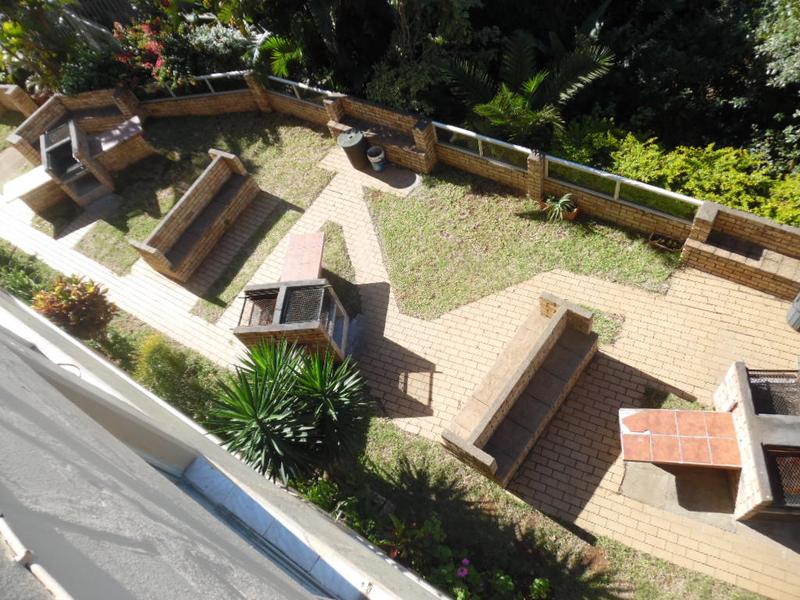 To Let 2 Bedroom Property for Rent in Amanzimtoti KwaZulu-Natal