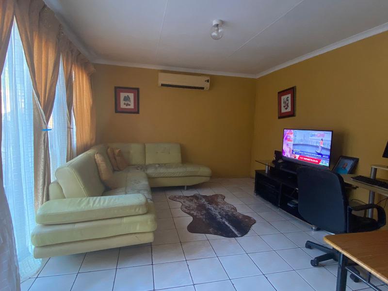 2 Bedroom Property for Sale in Newlands West KwaZulu-Natal