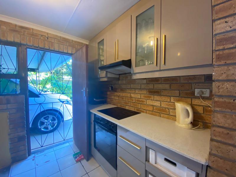 2 Bedroom Property for Sale in Newlands West KwaZulu-Natal