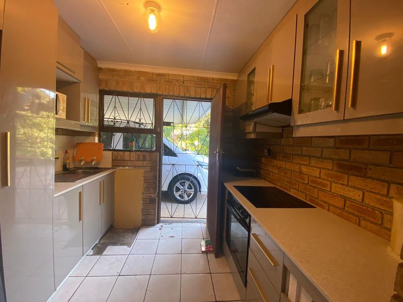 2 Bedroom Property for Sale in Newlands West KwaZulu-Natal