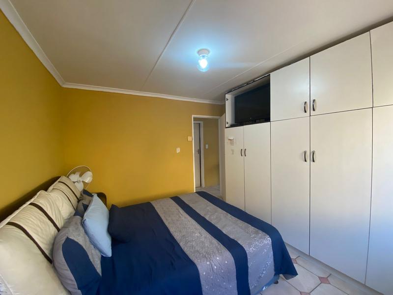 2 Bedroom Property for Sale in Newlands West KwaZulu-Natal