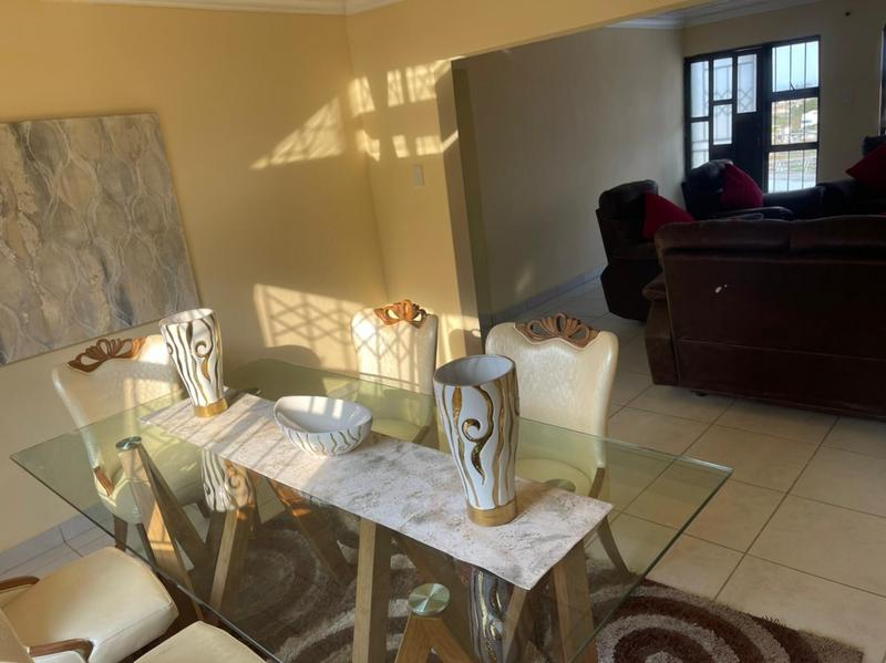 3 Bedroom Property for Sale in Umlazi KwaZulu-Natal