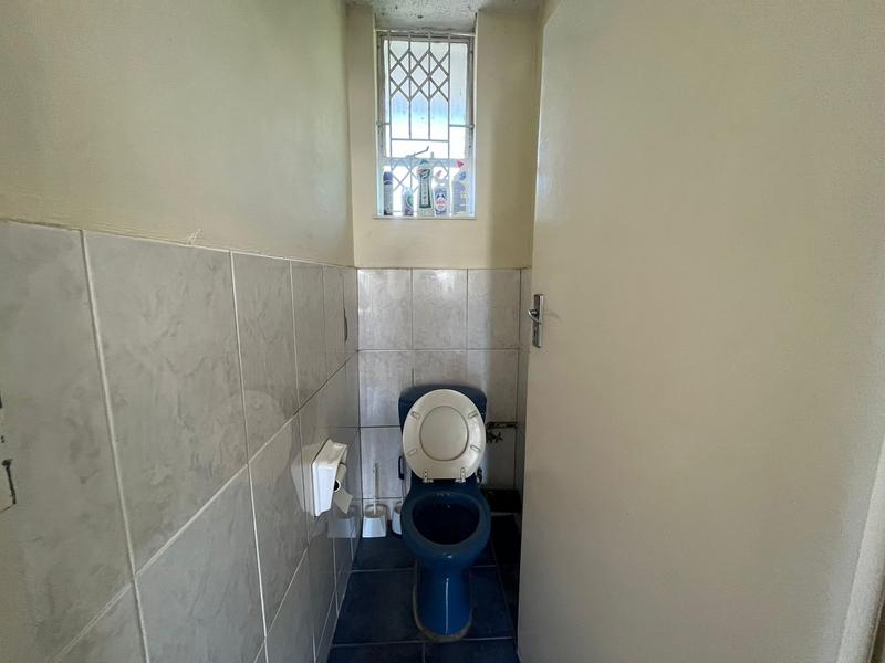 2 Bedroom Property for Sale in Essenwood KwaZulu-Natal