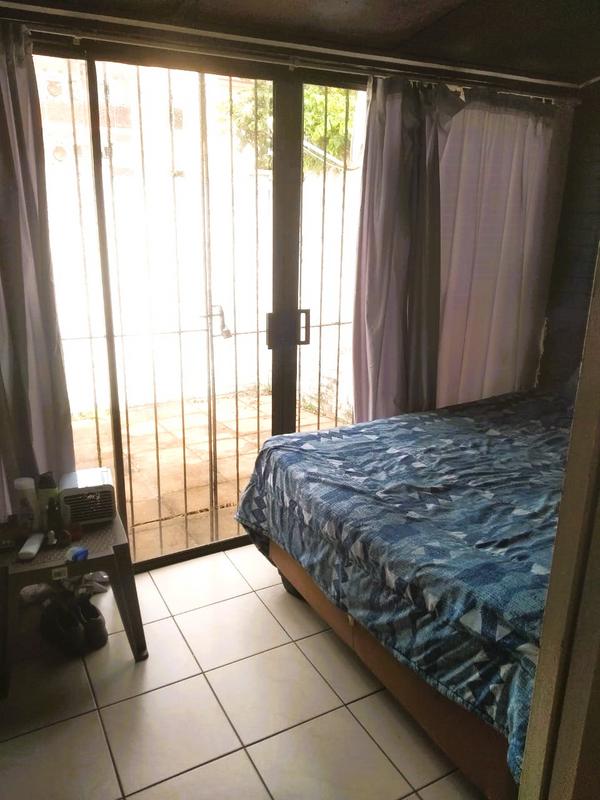 1 Bedroom Property for Sale in Pinetown KwaZulu-Natal