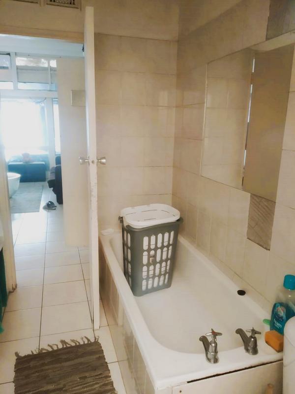 1 Bedroom Property for Sale in Pinetown KwaZulu-Natal