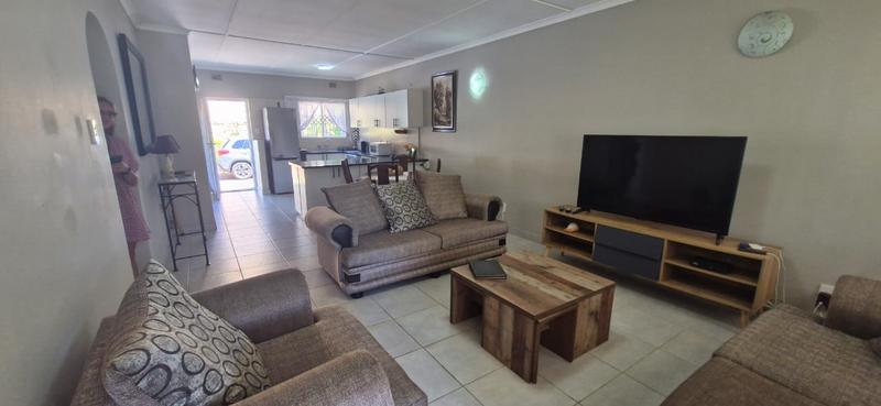 2 Bedroom Property for Sale in Uvongo KwaZulu-Natal