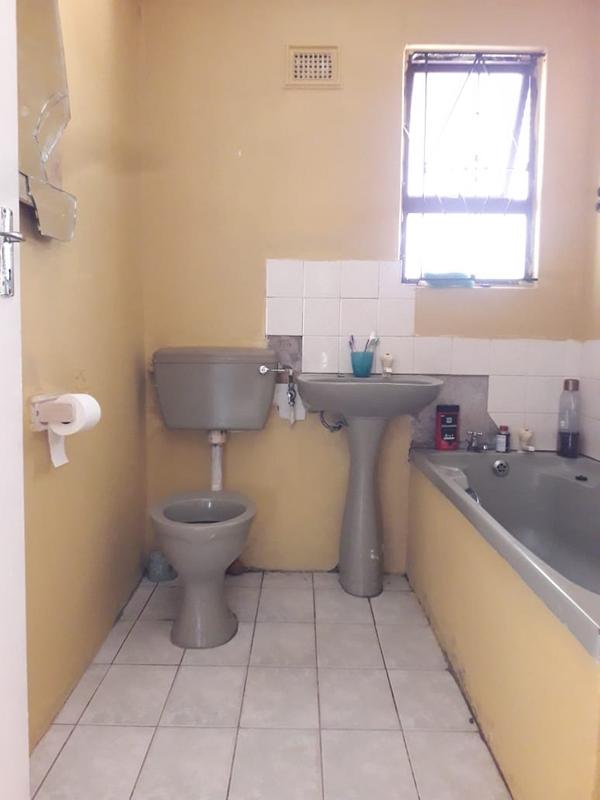 2 Bedroom Property for Sale in Newlands West KwaZulu-Natal