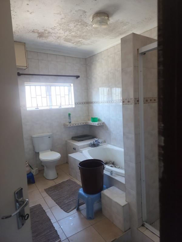 4 Bedroom Property for Sale in Isipingo KwaZulu-Natal