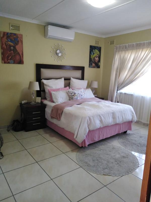 4 Bedroom Property for Sale in Malvern KwaZulu-Natal