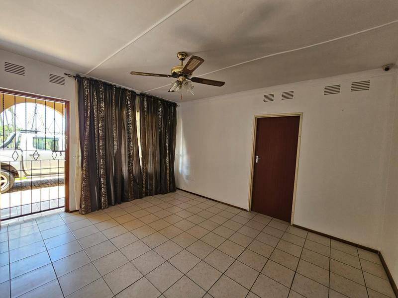 To Let 5 Bedroom Property for Rent in Everest Heights KwaZulu-Natal