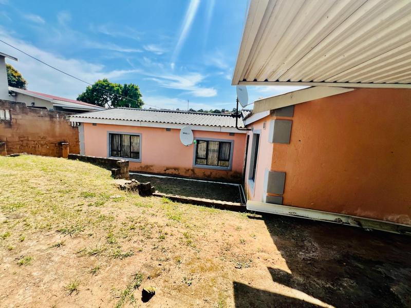 4 Bedroom Property for Sale in Ntuzuma KwaZulu-Natal