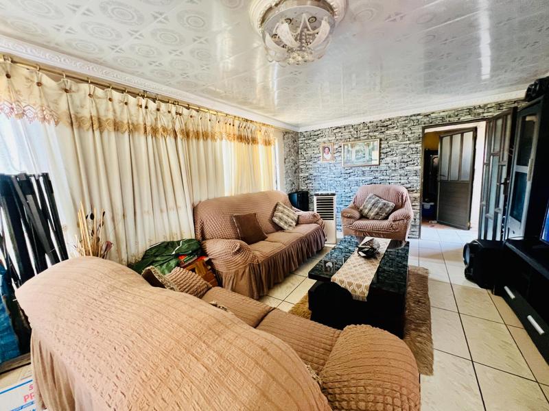 4 Bedroom Property for Sale in Ntuzuma KwaZulu-Natal