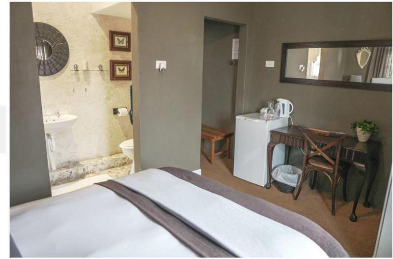 To Let 4 Bedroom Property for Rent in Essenwood KwaZulu-Natal