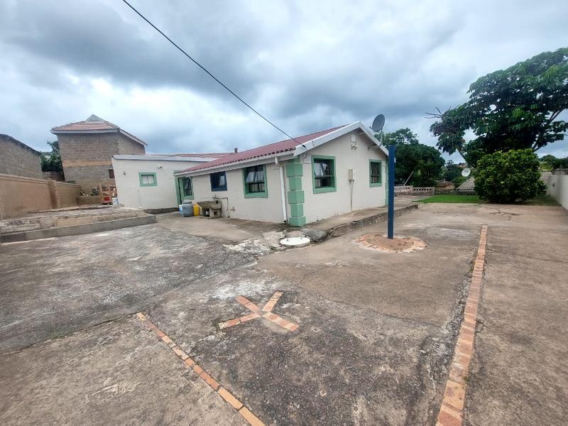 2 Bedroom Property for Sale in Umlazi KwaZulu-Natal