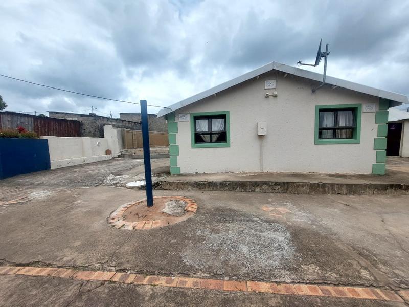 2 Bedroom Property for Sale in Umlazi KwaZulu-Natal