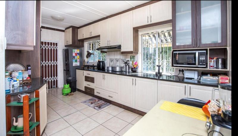 3 Bedroom Property for Sale in Sherwood KwaZulu-Natal