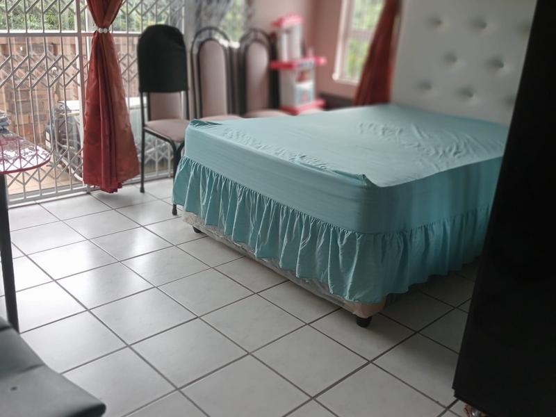 4 Bedroom Property for Sale in Chatsworth KwaZulu-Natal