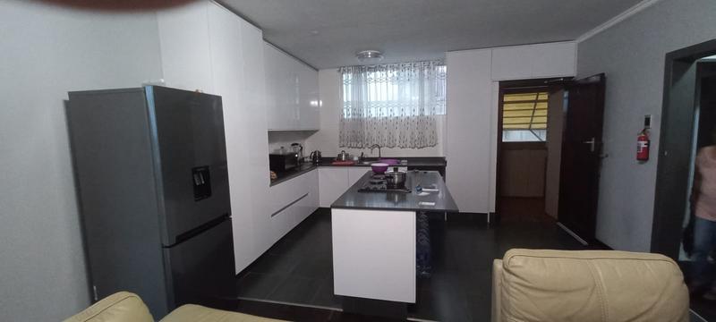 To Let 2 Bedroom Property for Rent in Malvern KwaZulu-Natal