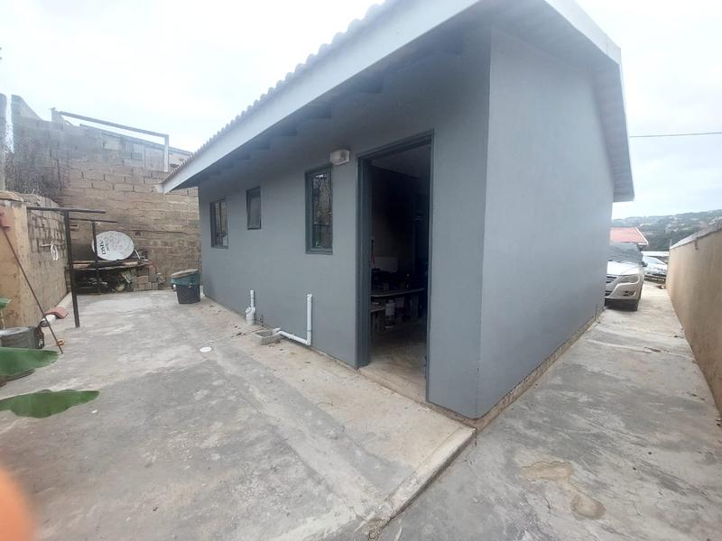2 Bedroom Property for Sale in Newlands West KwaZulu-Natal