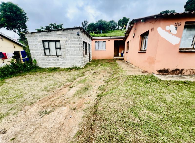 5 Bedroom Property for Sale in Ntuzuma KwaZulu-Natal