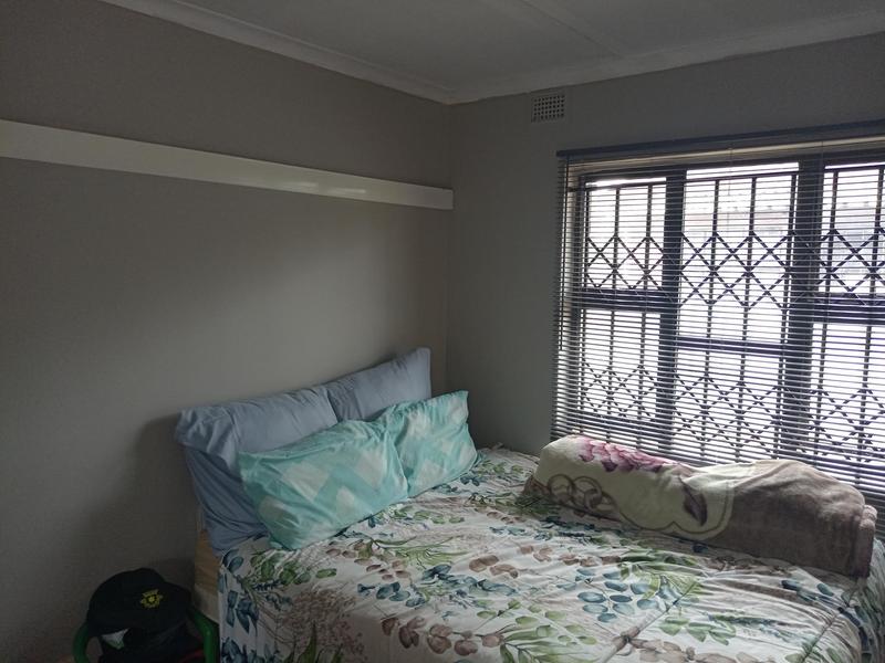 3 Bedroom Property for Sale in Umlazi KwaZulu-Natal