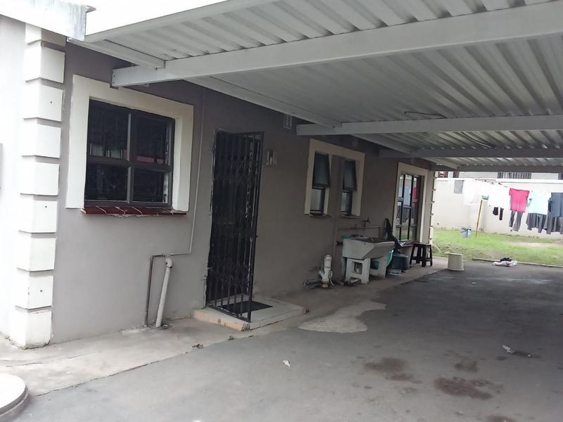 3 Bedroom Property for Sale in Umlazi KwaZulu-Natal