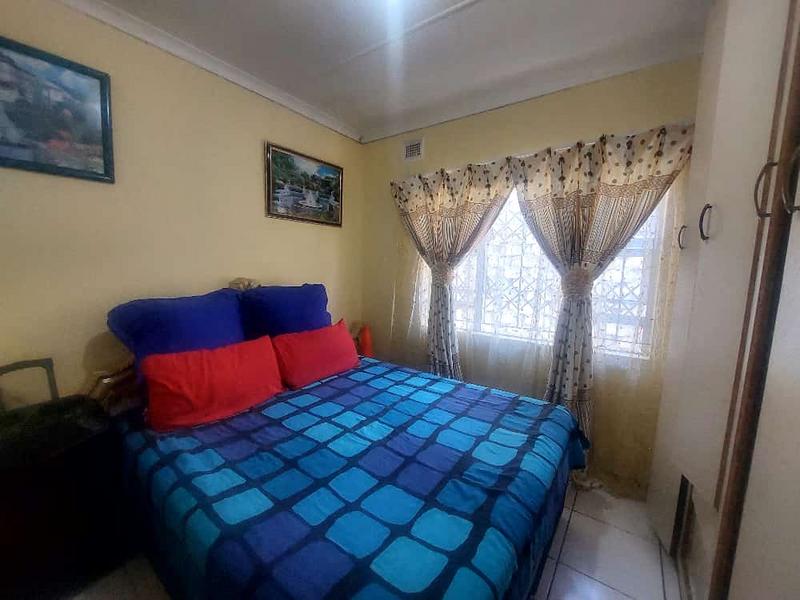 To Let 2 Bedroom Property for Rent in Umlazi KwaZulu-Natal