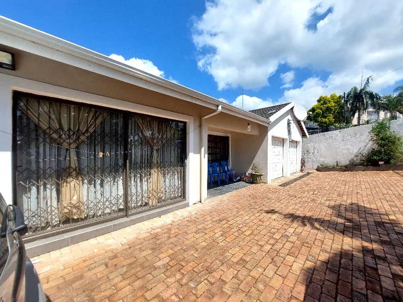 5 Bedroom Property for Sale in Reservoir Hills KwaZulu-Natal