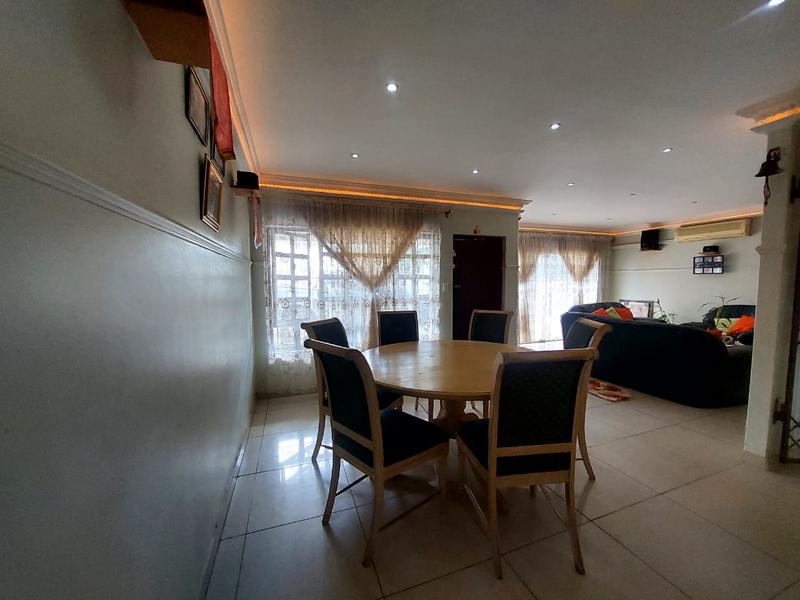 5 Bedroom Property for Sale in Reservoir Hills KwaZulu-Natal