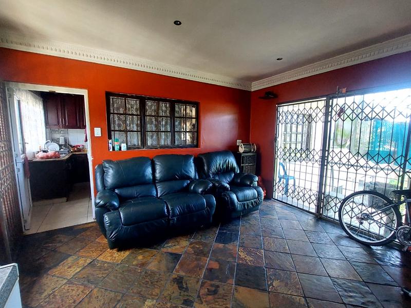 5 Bedroom Property for Sale in Reservoir Hills KwaZulu-Natal