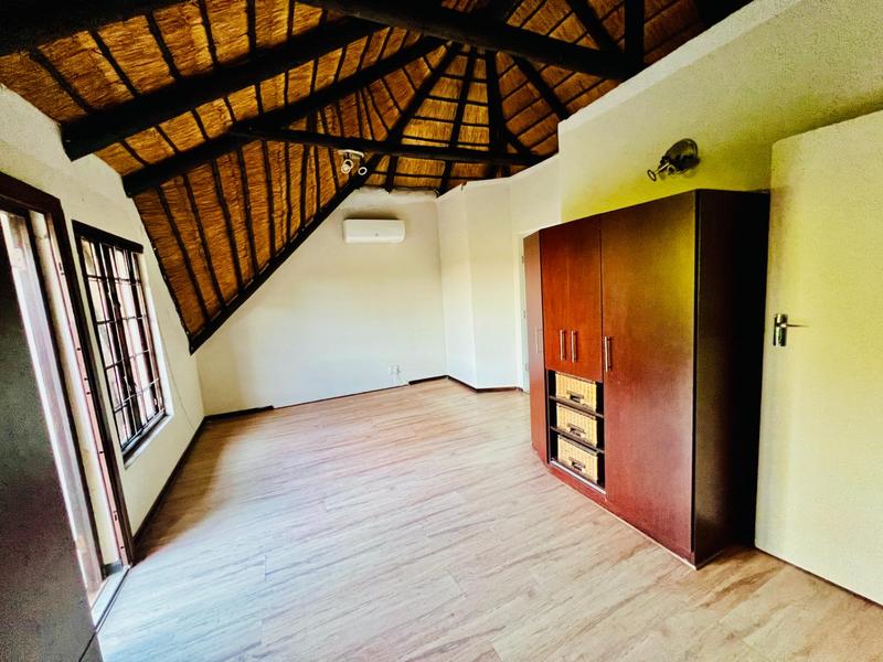 5 Bedroom Property for Sale in Waterfall KwaZulu-Natal