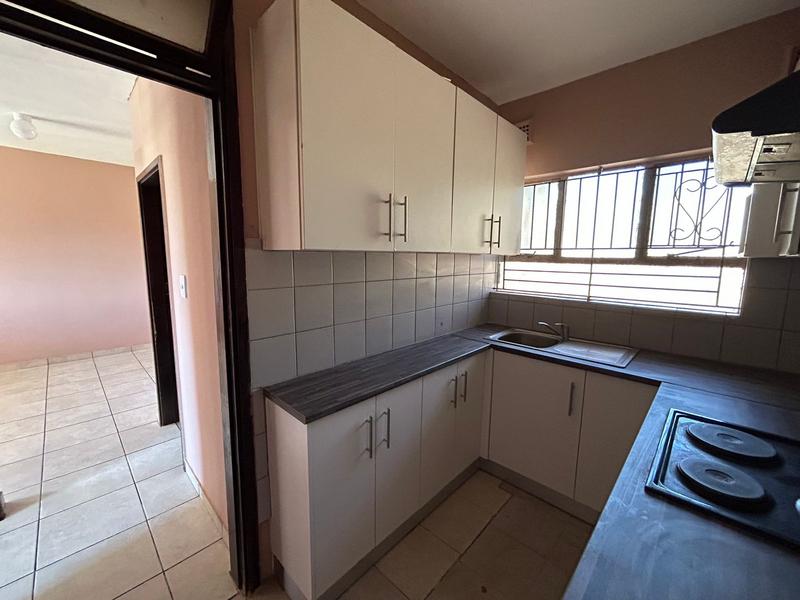 1 Bedroom Property for Sale in Montclair KwaZulu-Natal