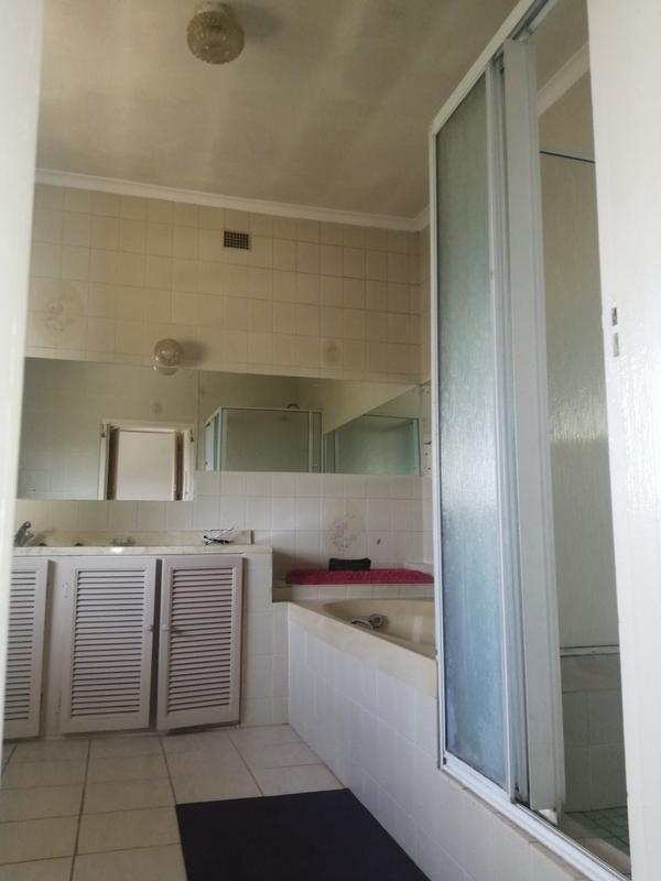 8 Bedroom Property for Sale in Cliffdale KwaZulu-Natal