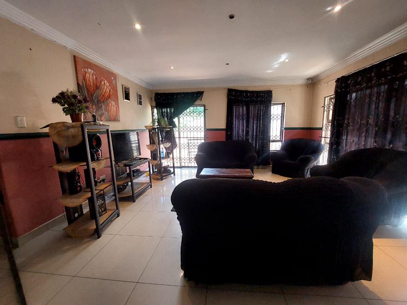 9 Bedroom Property for Sale in Reservoir Hills KwaZulu-Natal