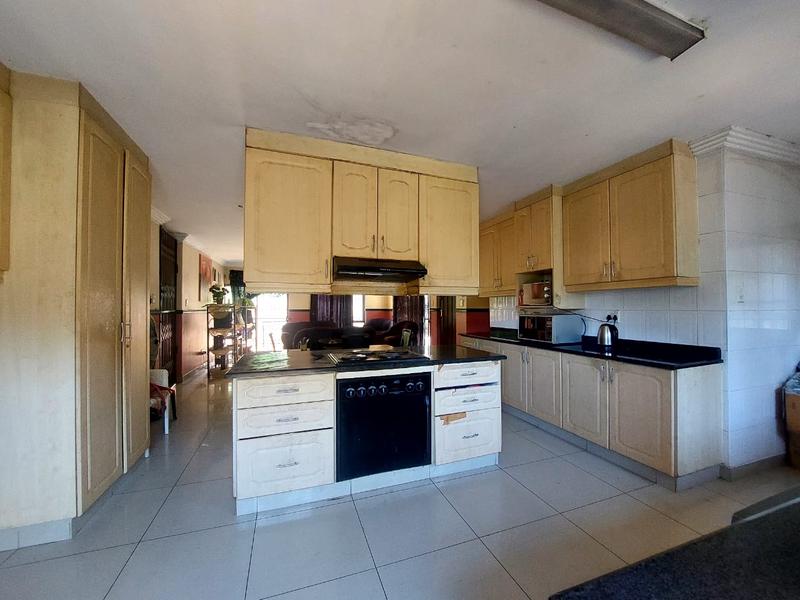 9 Bedroom Property for Sale in Reservoir Hills KwaZulu-Natal